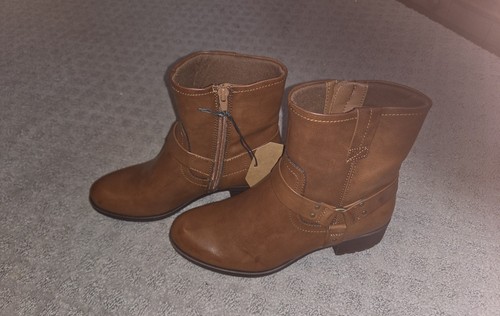Frye womens size 6 - frye, &